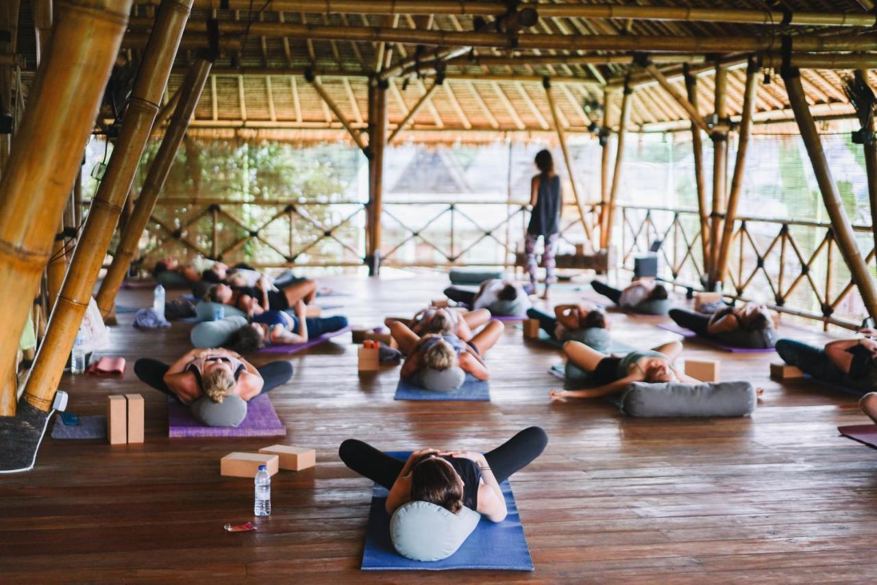 Flowers & Fire Yoga Garden Gili Air Exterior photo
